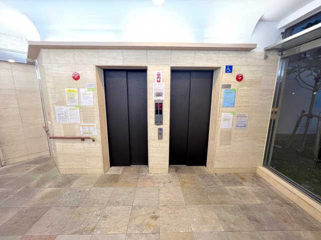 フォレステージュ谷町のエントランス