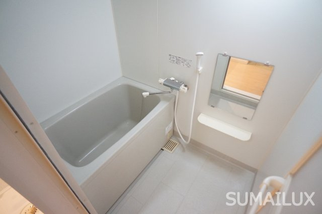 熊本市南区平田２丁目の賃貸マンションの浴室