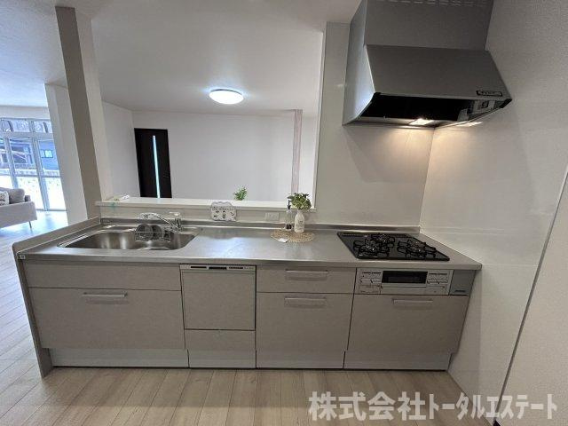 綾羅木本町1丁目中古一戸建てのキッチン