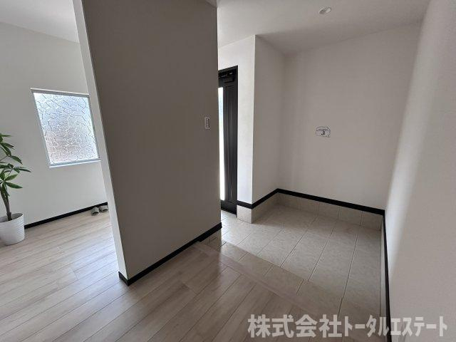 綾羅木本町1丁目中古一戸建ての玄関