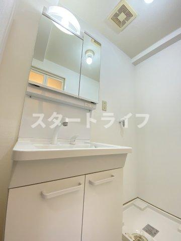 大阪市淀川区木川東２丁目の賃貸マンションの洗面所