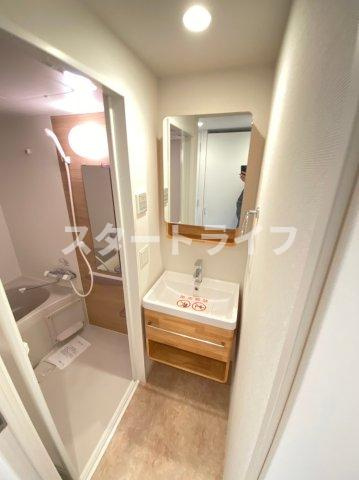 大阪市東淀川区西淡路１丁目の賃貸マンションの洗面所