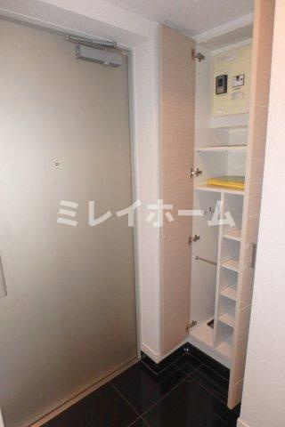クロスレジデンス蒲田の玄関
