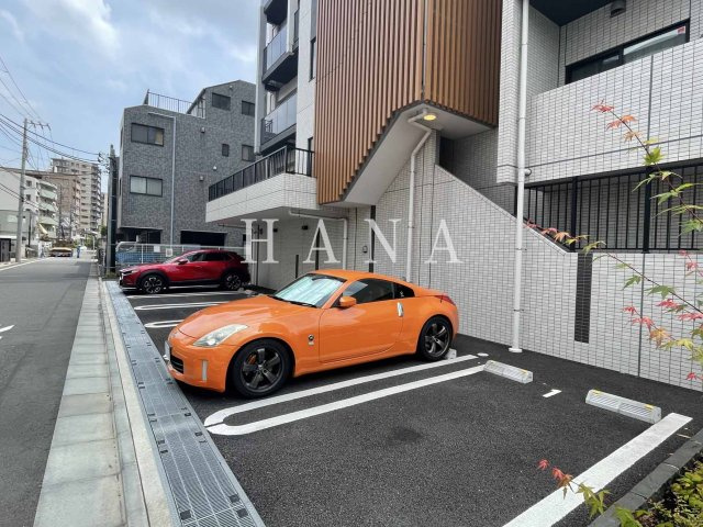 プルメリア の駐車場