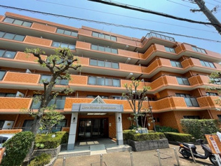 ライオンズマンション東園田の外観