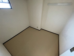 ライオンズマンション東園田の洋室