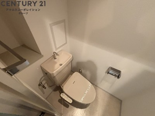 コンパクトで使いやすいトイレです♪
