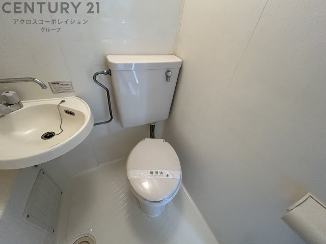 浴室内にトイレがあります☆