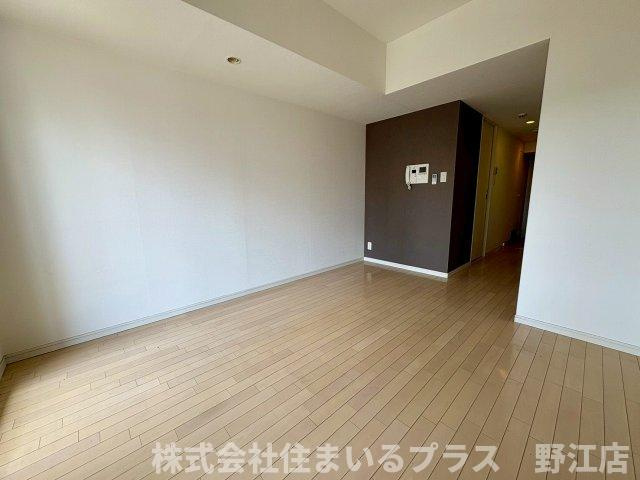 セイワパレス京橋コルティーレの洋室