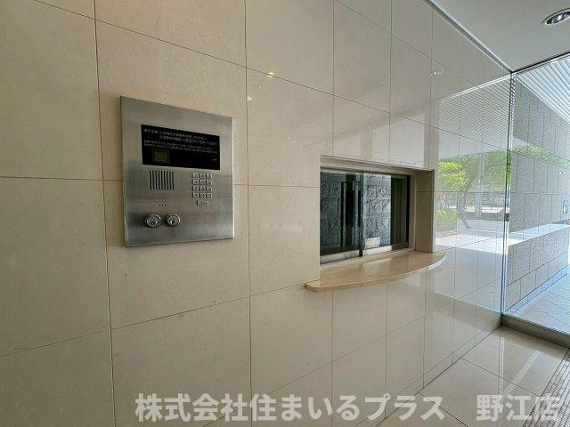 セイワパレス京橋コルティーレのエントランス