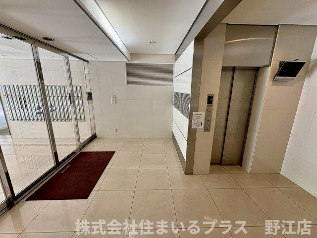 セイワパレス京橋コルティーレのロビー