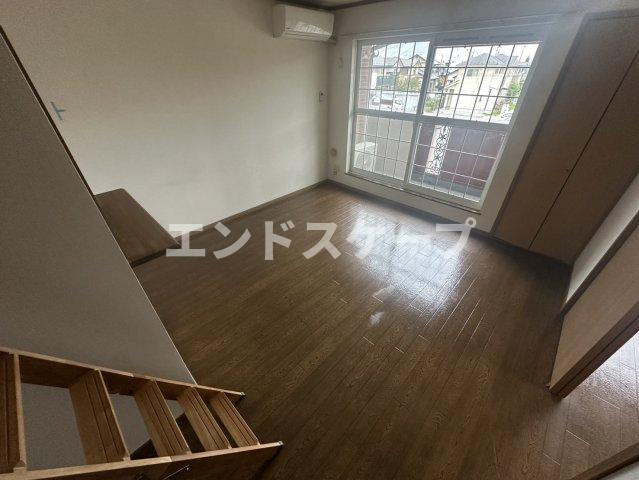 ヴィラ・シャルダンの居間・リビング|高崎、前橋のお部屋探しはエンドスケープまで！お客様の理想お聞かせ下さい♪