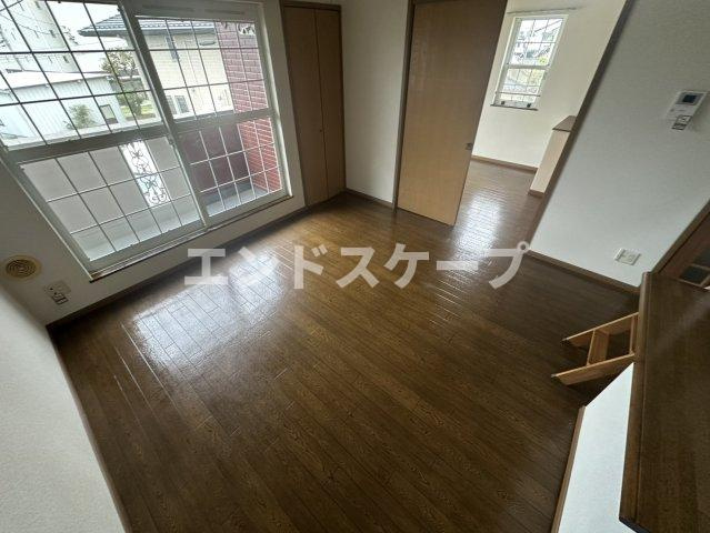 ヴィラ・シャルダンの居間・リビング|高崎、前橋のお部屋探しはエンドスケープまで！お客様の理想お聞かせ下さい♪