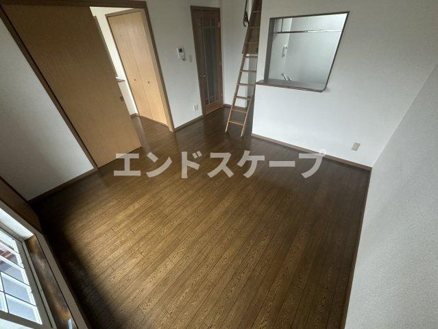ヴィラ・シャルダンの居間・リビング|高崎、前橋のお部屋探しはエンドスケープまで！お客様の理想お聞かせ下さい♪