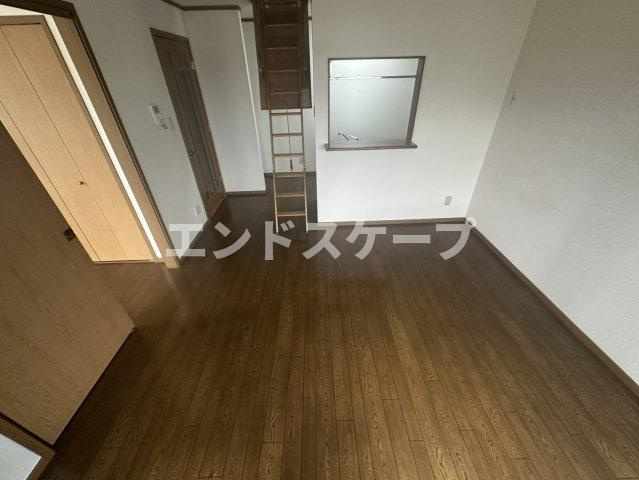 ヴィラ・シャルダンの居間・リビング|高崎、前橋のお部屋探しはエンドスケープまで！お客様の理想お聞かせ下さい♪