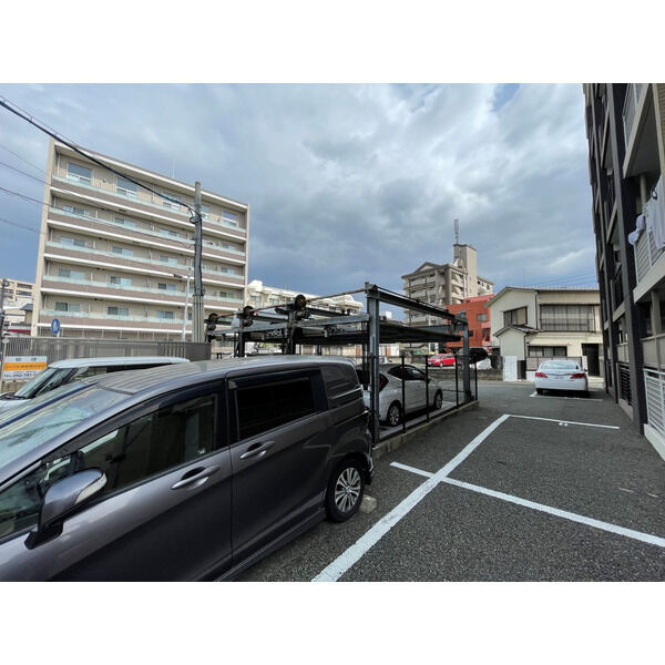 アジリア大濠ウェスト　南当仁小学校区の駐車場|アジリア大濠ウェスト
