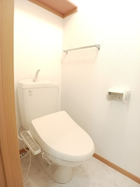 ビサイドstⅡ Bのトイレ|ゆったりとした空間のトイレです