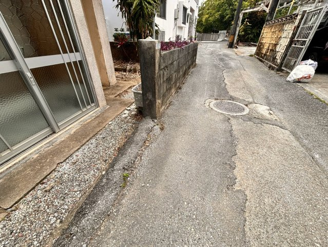 沖縄市嘉間良の周辺