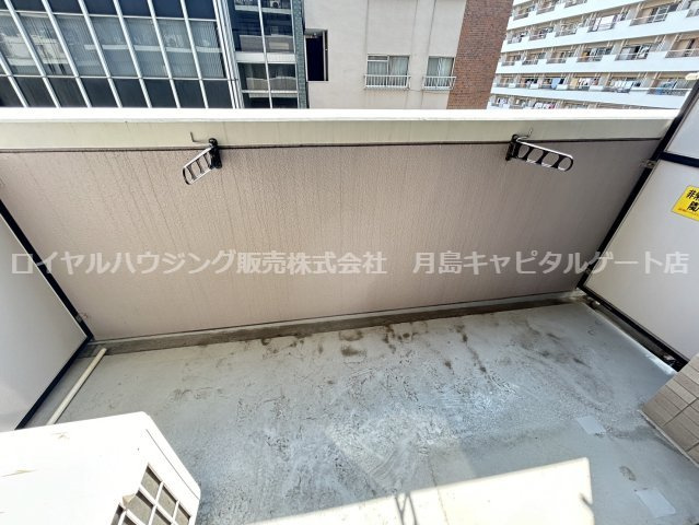 【バルコニー】