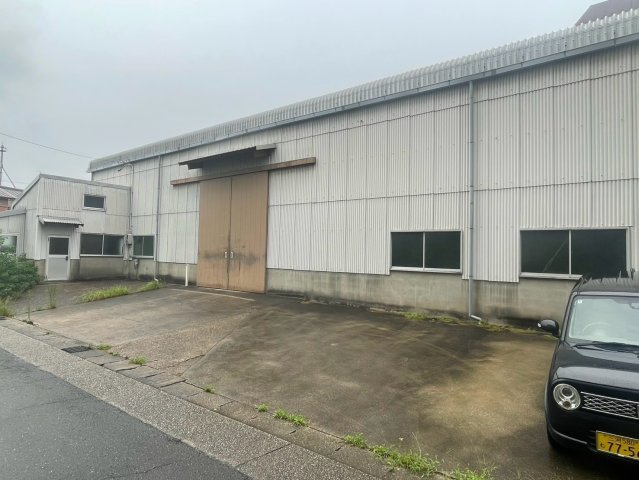 野間町加藤倉庫の外観
