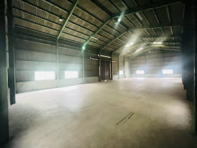 野間町加藤倉庫の内装