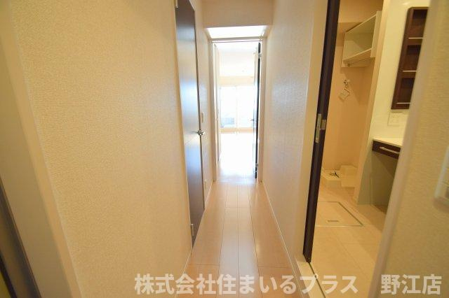 モメントブリーシュフルの玄関