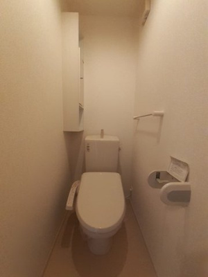 【トイレ】 | ソレアードコスタ | 落ち着いた色調のトイレです
