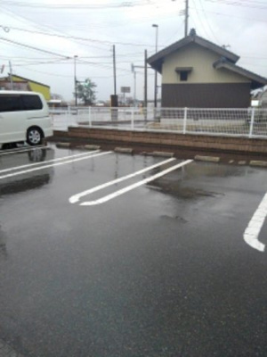 【駐車場】 | コンフォルト | 駐車場完備です