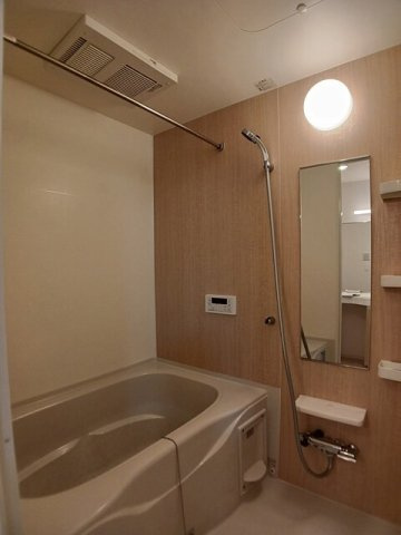 【浴室】 | カーサ・エスペランサⅡ | コンパクトで使いやすいお風呂です