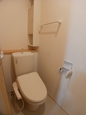 【トイレ】 | プライムコート　川西 | シンプルで使いやすいトイレです