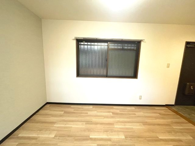 メゾン山本の洋室