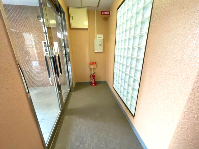 メゾン山本のエントランス
