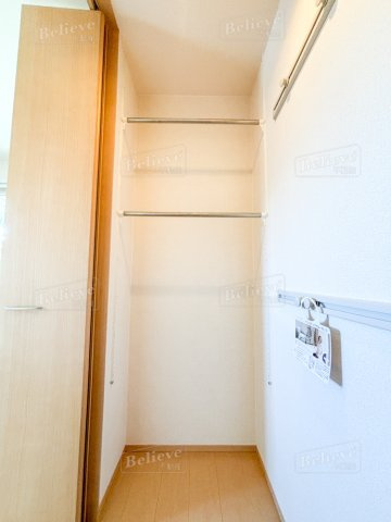 ディアコート合川 B棟の収納|ウォークインクローゼットなので収納豊富です★