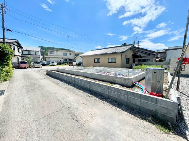 塩尻市大門五番町第１の前面道路含む現地写真