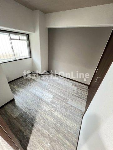 東大阪市今米２丁目の賃貸マンションの洋室