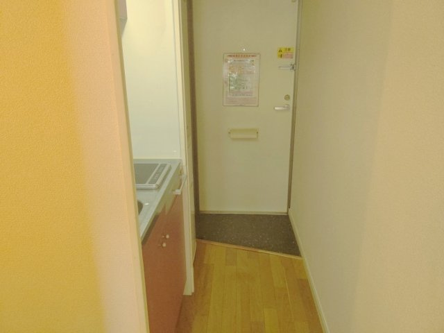【玄関】 | レオパレス阿賀 | きれいな玄関です