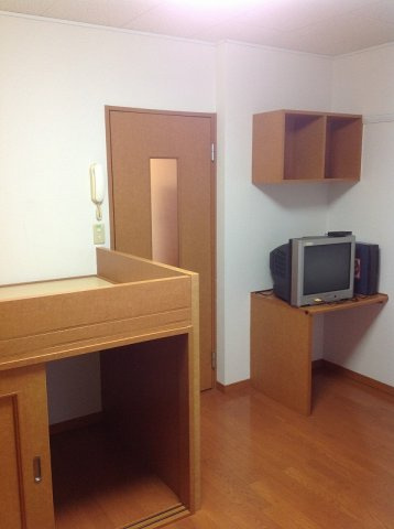 【内装】 | レオパレスグランシャリオ | ※写真は１階の例です。2階の居室は絨毯となります。