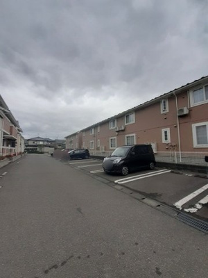 【駐車場】 | フルーレゾンⅢ | 駐車場があります