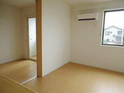 【居間・リビング】 | サジッターリオ柊 | こちらの居間で趣味の時間をお楽しみください