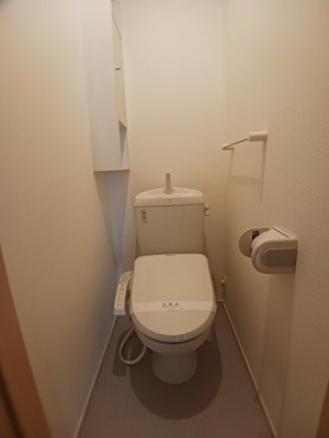 【トイレ】 | メイプル　ヴィラ | シンプルで使いやすいトイレです