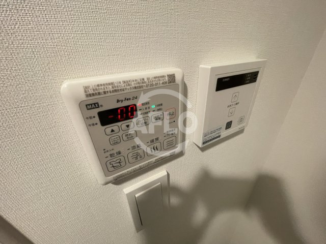 ウォブ吹田江坂の洗面所|WORVE吹田江坂　浴室乾燥機