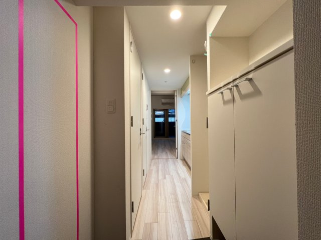 セレニテ本町東リアンの玄関