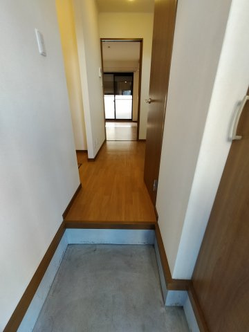 【玄関】 | サンモールC棟