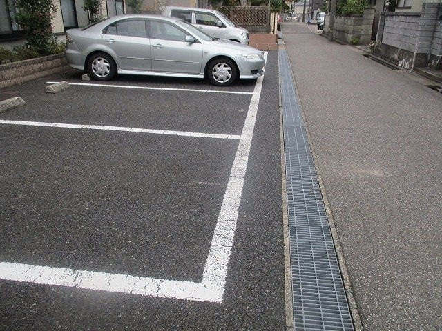 【その他】 | レオパレスシャトー粟山