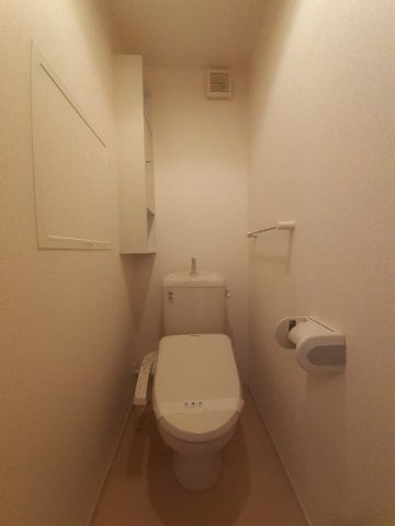 【トイレ】 | シヴェール | シンプルで使いやすいトイレです