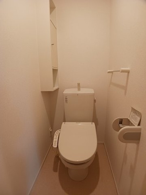 【トイレ】 | エターナル・シャイン | 落ち着いた色調のトイレです
