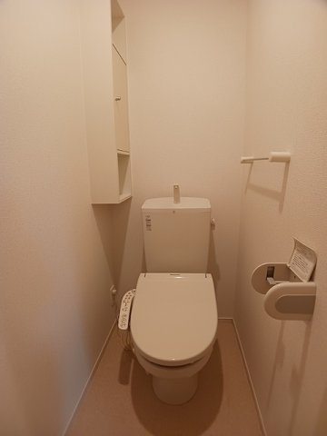 【トイレ】 | エターナル・シャイン | 落ち着いた色調のトイレです