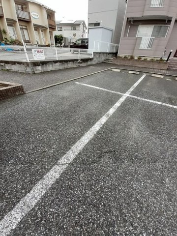 【駐車場】 | メゾンパルテール　Ｂ | 駐車場に車を止められます