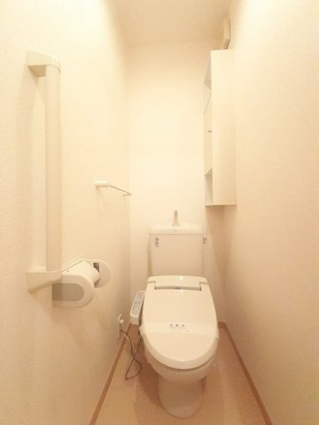 【トイレ】 | プルメリアⅢ | 清潔感のあるトイレです