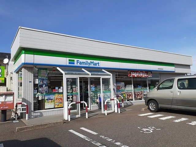 【周辺】 | エルディム有楽 | ファミリーマート 新潟河渡本町まで400m